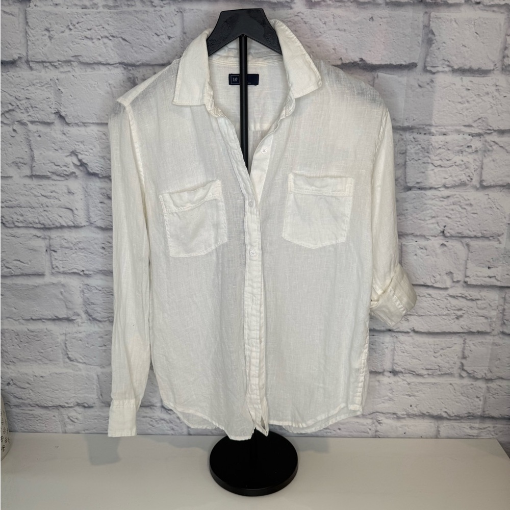 GAP Casual White Button Down Shirt